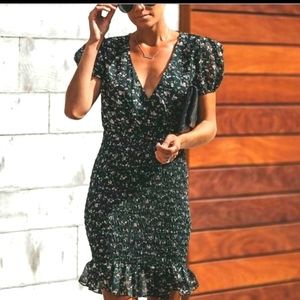 Vici Sturia green floral smocked dress size Medium